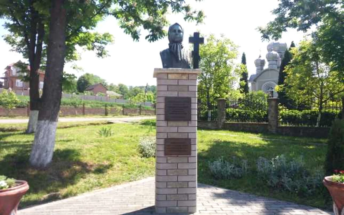 Bustul Aniţei Nandriş din comuna Mahala, regiunea Cernăuţi