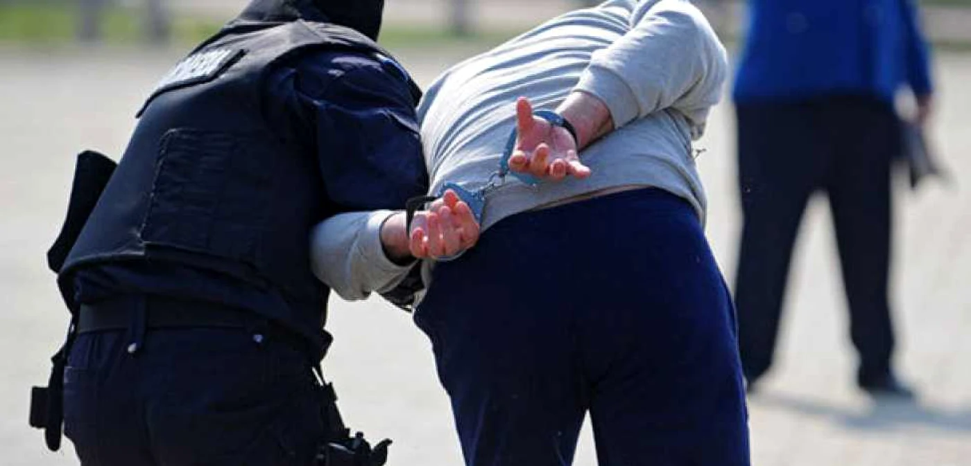 Escrocii au fost reţinuţi de poliţişti