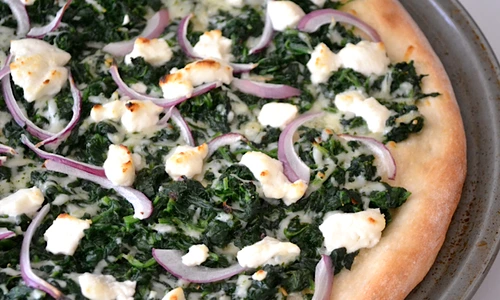 pizza cu spanac si branza jpeg