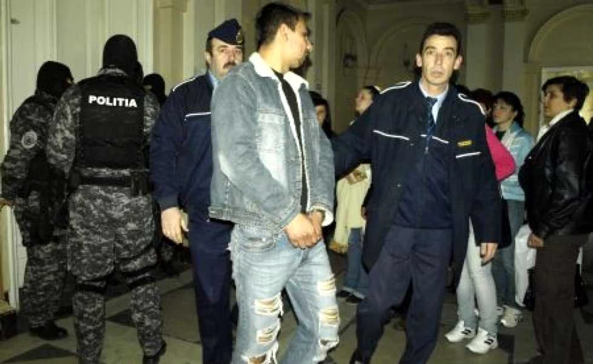 Familiile hunedorenilor arestaţi i-au susţinut pe aceştia la tribunal.