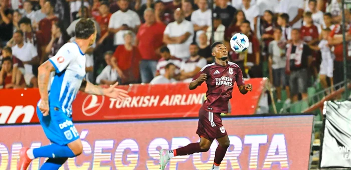 Vasile Mogoș, de la U Craiova, s-a uitat lung după adversari  FOTO Facebook FK Sarajevo