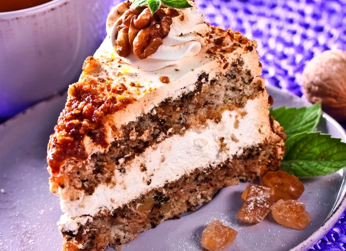 tort caramel nuci jpeg