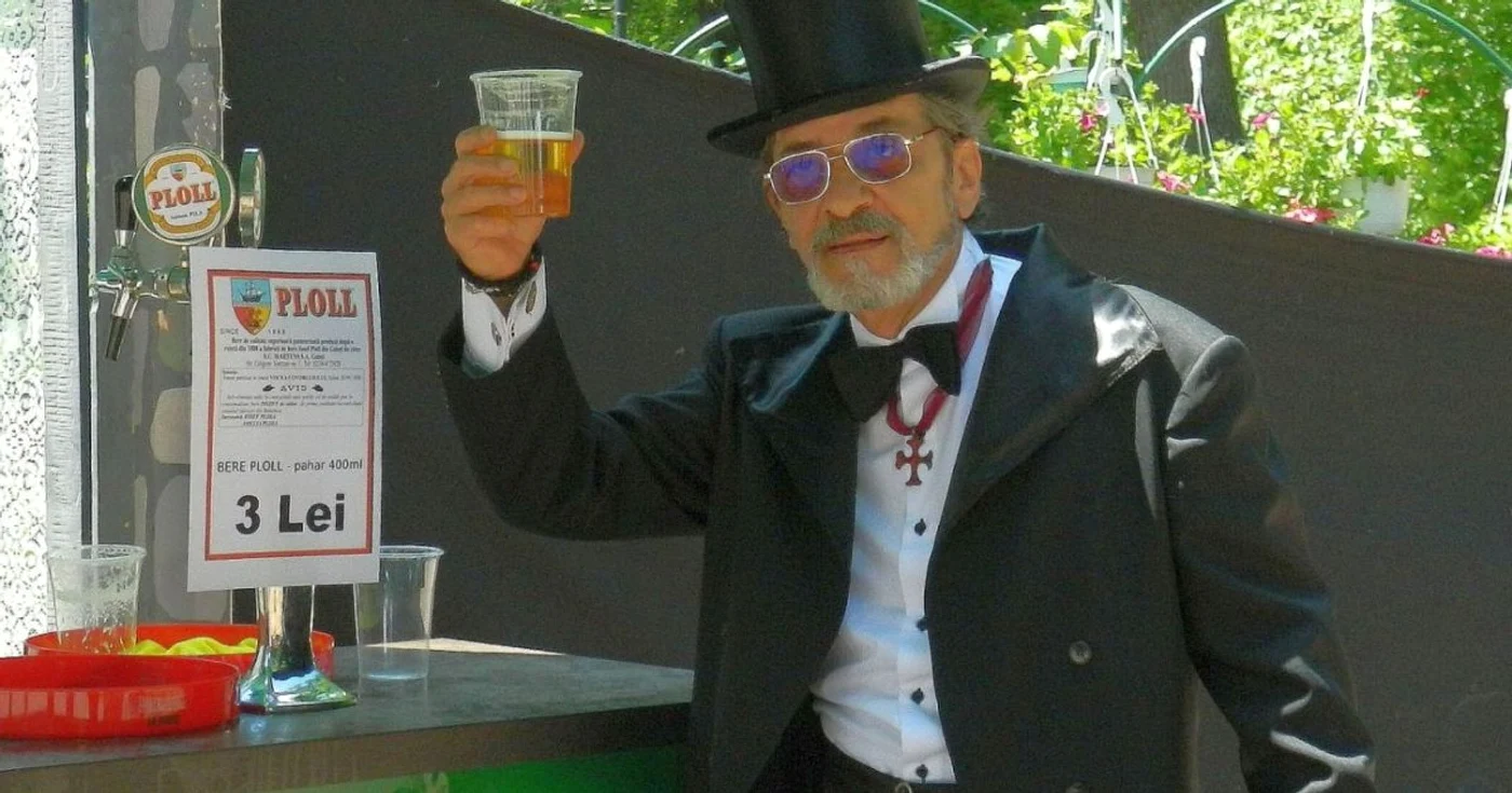 Actorul Vlad Vasiliu, în atmosfera nostalgică a Galaţiului de altădată. Foto: C.C.