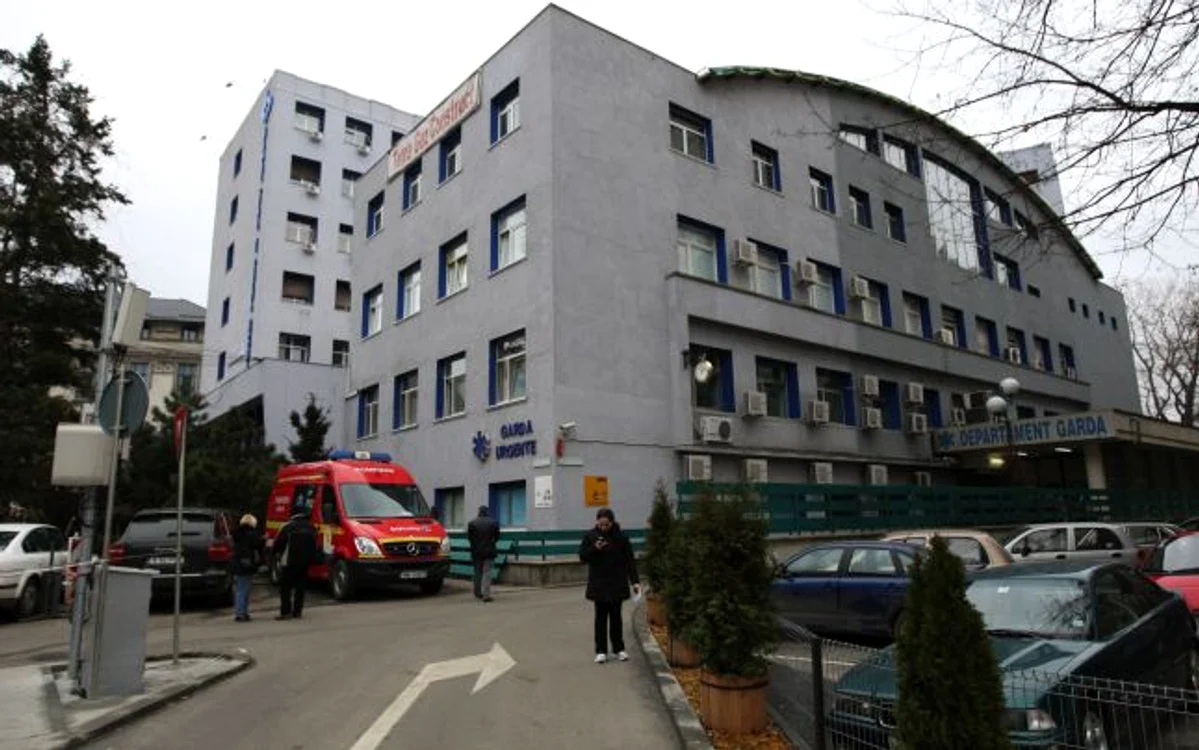 
    La spitalul Floreasca mai sunt internați doi bărbați intoxicați cu alcool metilic  