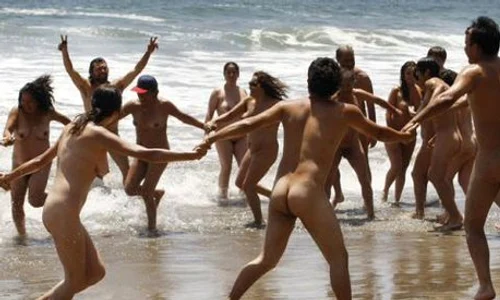 Nudiști în Cap d`Agde jpeg