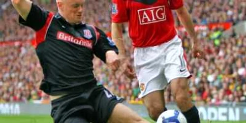 Ryan Giggs (dreapta) este unul dintre jucătorii emblematici ai lui United