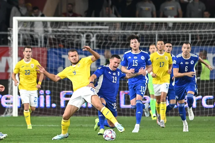 Pușcaș, marcator a două goluri în poarta Bosniei. Foto Sportpictures.eu