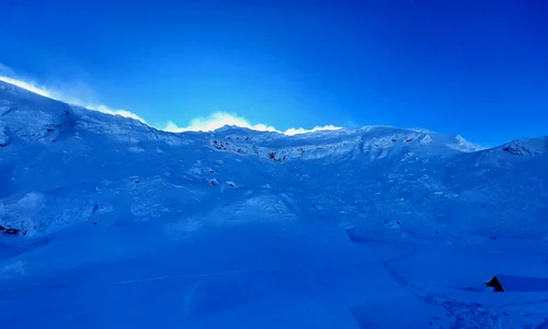 Avalanșă la Bâlea Lac foto fb avalanse in carpati jpg