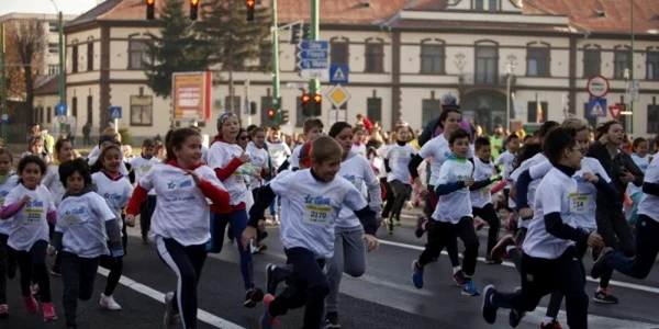 Crosul 15 Noiembrie se ţine cu doi alergători FOTO adevărul