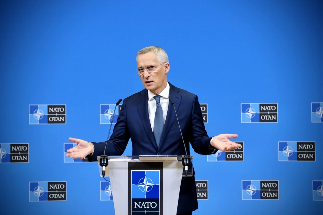 Jens Stoltenbeerg , secretarul general al NATO