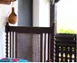 Patul vechi de 150 de ani din pridvorul Căsuţei căluşarilor - conac boieresc inclus într-un resort tradiţional de lux din Măciuca - Vâcea Foto captură video