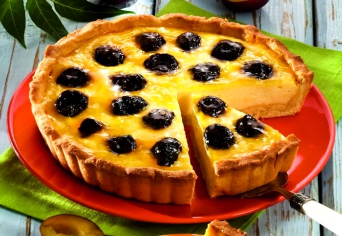 
    Trebuie să încerci această tartă cu brânză şi prune!clickpoftabuna.ro  