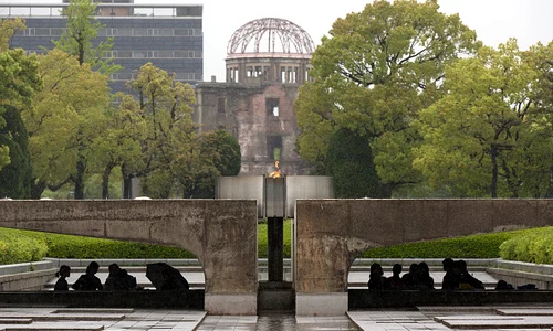 Monumentul de la Hiroshima comemorează cele 140 000 de victime din 1945 jpeg