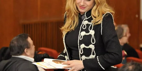 fiica prefectului de mehedinti FOTO Facebook