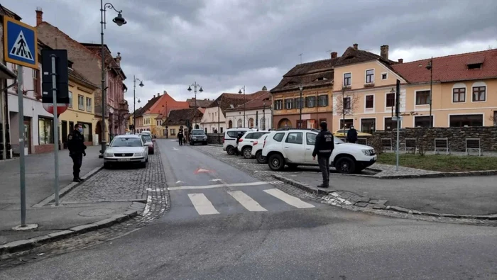 Alertă cu bombă pe o stradă centrală din Sibiu Foto oradesibiu ro