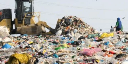 Trupul copilului a fost găsit la groapa de gunoi. FOTOArhivă