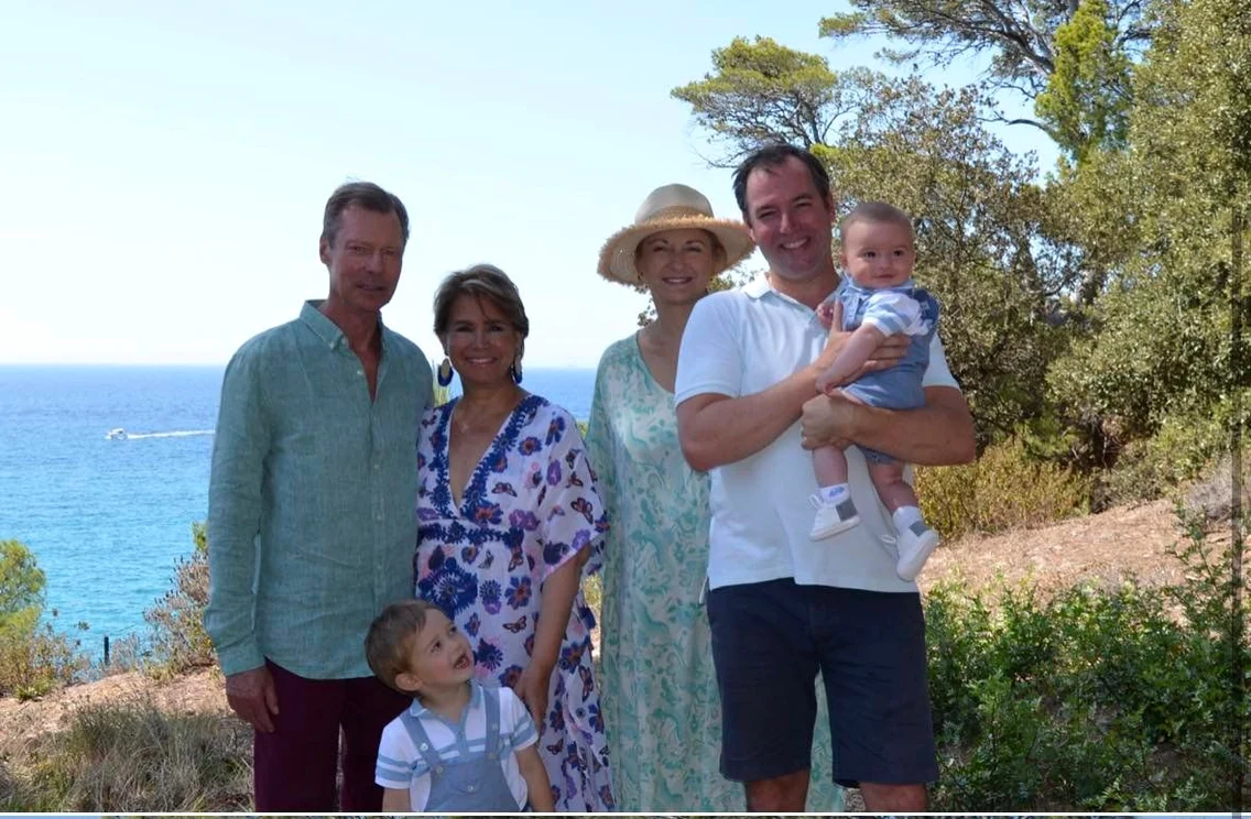 Marele Duce Henri de Luxemburg, alături de Familia Mare Ducală în vacanța din Var, Franța