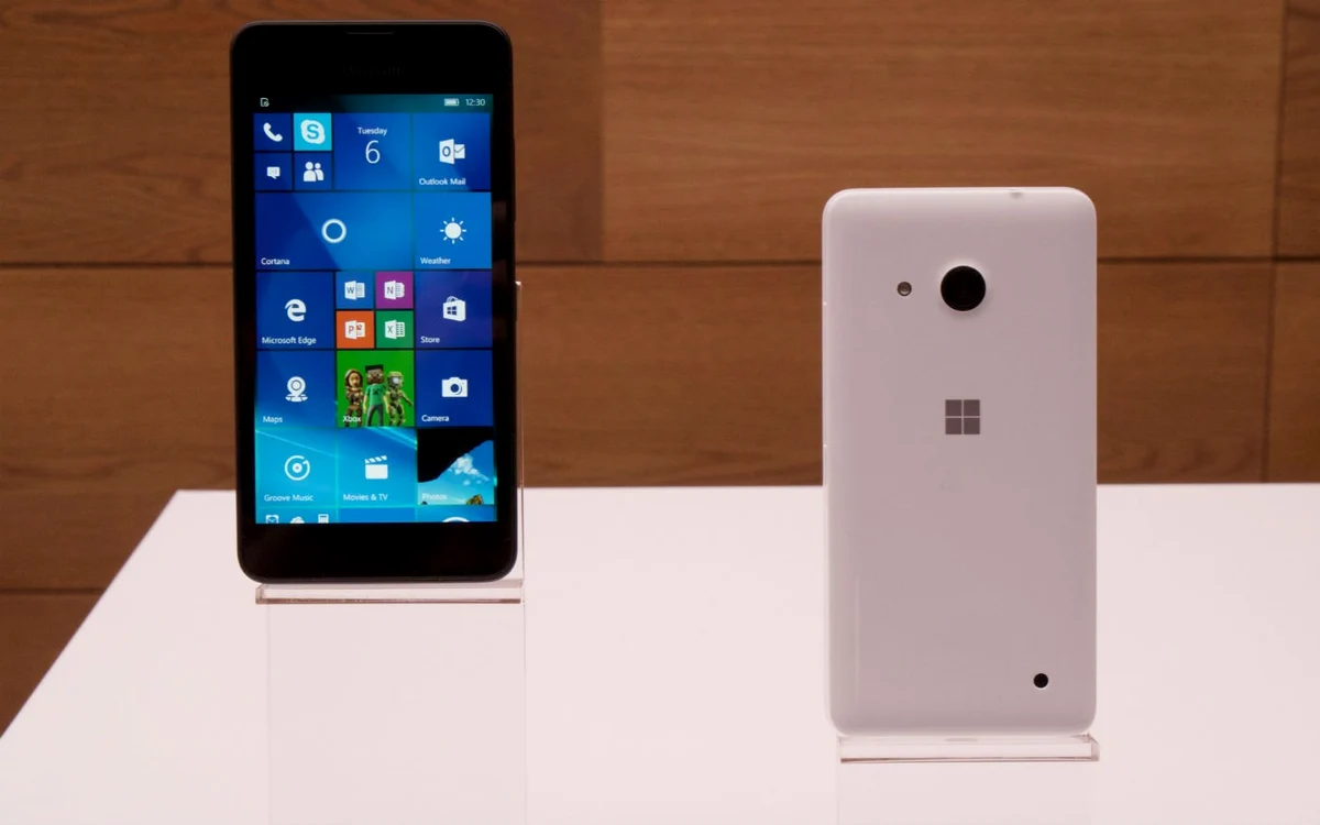 Microsoft Lumia 950 şi Lumia 950 XL sunt din această lună pe piaţa din SUA.
