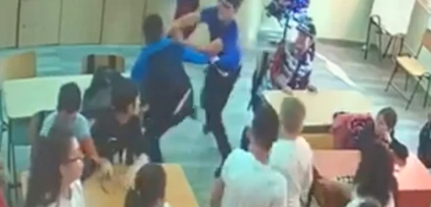 Bătăile în şcoala clujeană ar fi la ordinea zilei, spune mama victimei. FOTO: Arhivă