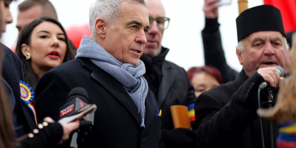 Calin Georgescu la ALba Iulia  1 decembrie 2025  Foto Inquam Photos Dana Cotovanu (2) jpg