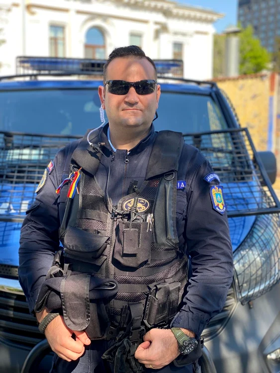 Plutonier major Mădălin Ruță, jandarmul care a intervenit în cazul de pe Calea MoșilorFOTO: Facebook DGJMB