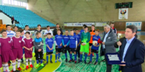 Cupa Hagi la Tulcea - organizată anual la 5 februarie - de ziua de naştere a Regelui fotbalului românesc Sursa CJ Tulcea