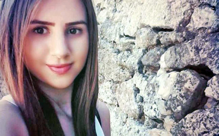 
    Georgiana lăsase  un bilet de adio  