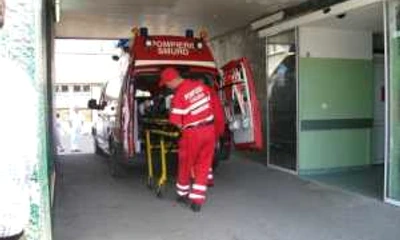 Bătrâna a fost transportată la spital (foto arhivă)