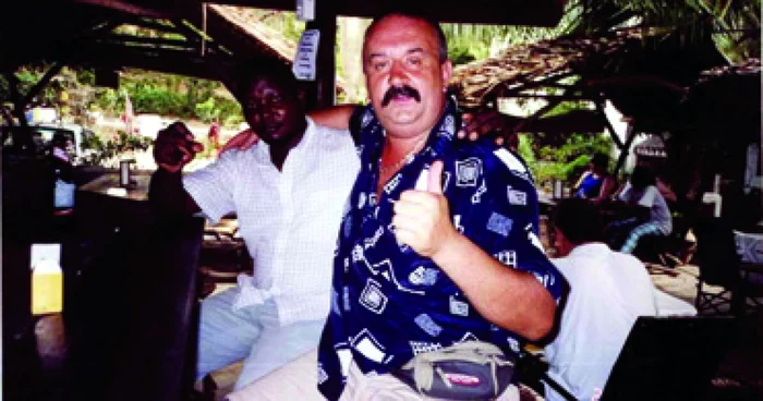 Hunedoara: PORTRET / Lucian Măruţă, un alb într-o  ţară a negrilor