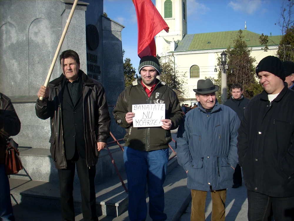 Orădenii au ieşit în stradă ca să-şi arate nemulţumirea faţă de reforma din sănătate