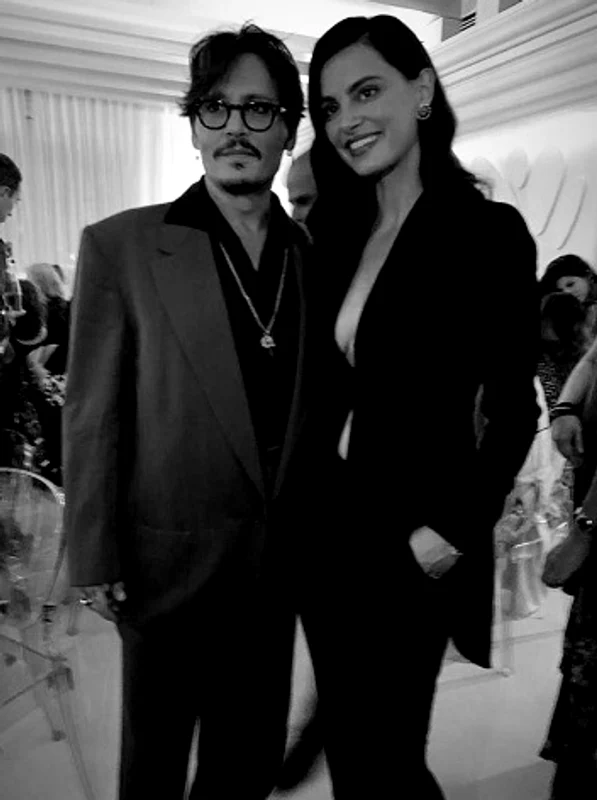6 catrinel menghia johnny depp 2 jpg jpeg