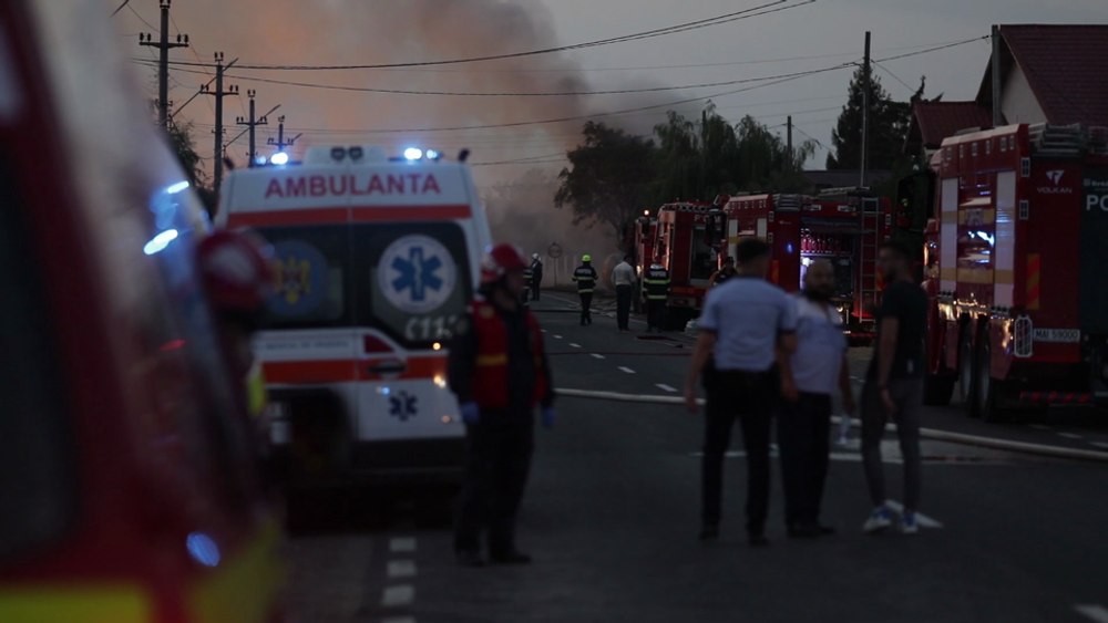 Zona din DN 1A, unde a explodat stația GPL, în continuare blocată. Șoferii, sfătuiți să evite traseul pe două variante