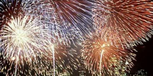 Spectacol de artificii în Parcul Unirii 