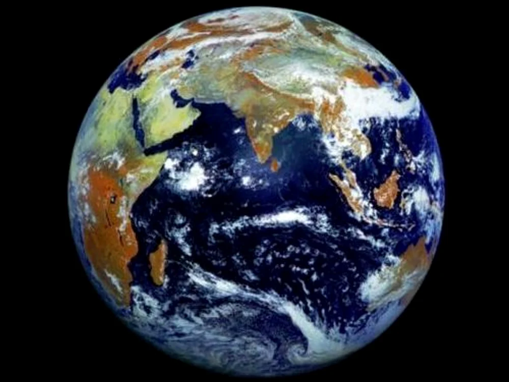 Pământul, aşa cum este văzut de satelitul rusesc Elektro