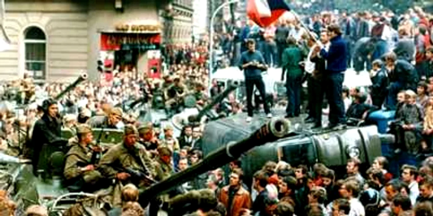 Tancurile sovietice în Praga, în august 1968