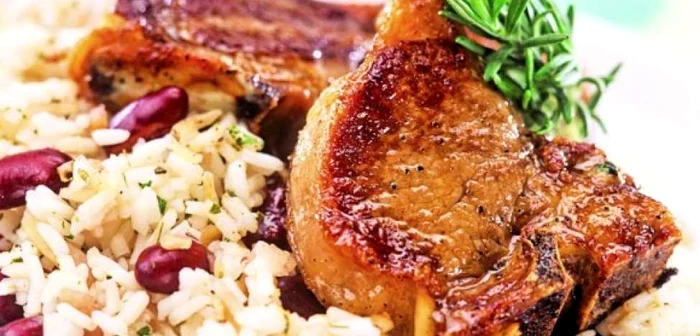 Răsfaţă-te cu aceste cotlete aromate!