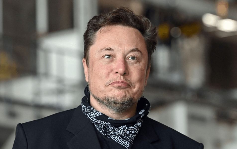 Elon Musk anunţă că va continua să finanţeze reţeaua Starlink în Ucraina, în ciuda pierderilor financiare