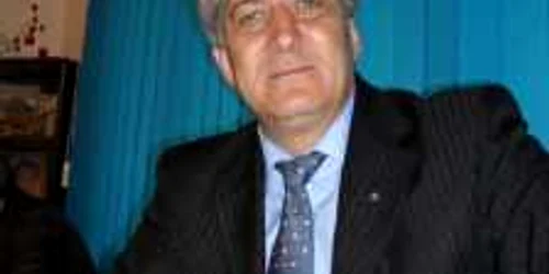 Iancu Simion este primar in orasul Otelu Rosu din 2004.