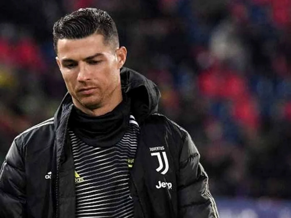 Cristiano Ronaldo a avut şi un mic conflict cu Maurizio Sarri pe finalul anului, atunci când a fost scos de pe teren în două partide consecuutive