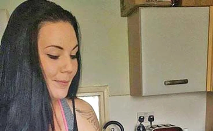 
    Leşină dacă nu înghite un pumn de praf  