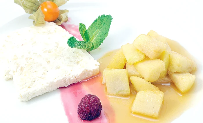 Orez imperial cu mere