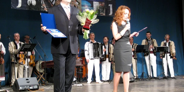 Oamenii de cultură din Galaţi şi-au primit aseară premiile