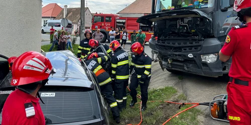 Accident pe DN1 în Cristian Sibiu soldat cu trei victime Foto ISU Sibiu jpeg