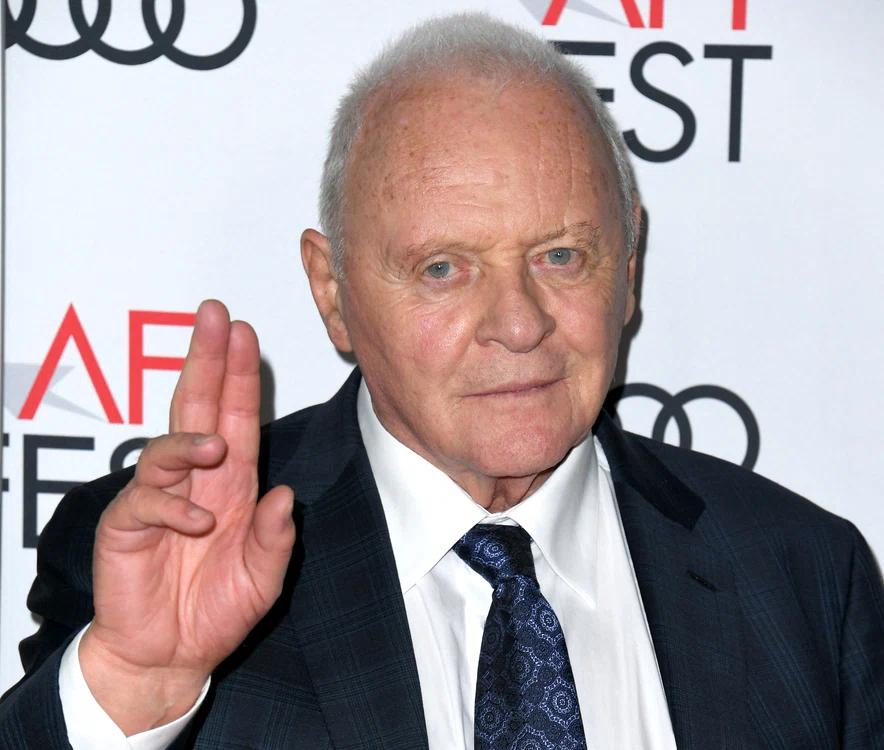 
    Anthony Hopkins sărbătorește 45 de ani fără alcoolfoto: Getty Images  
