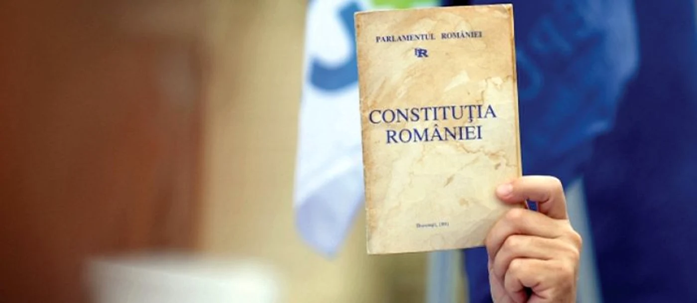
    La 8 decembrie sărbătorim Ziua Constituției  