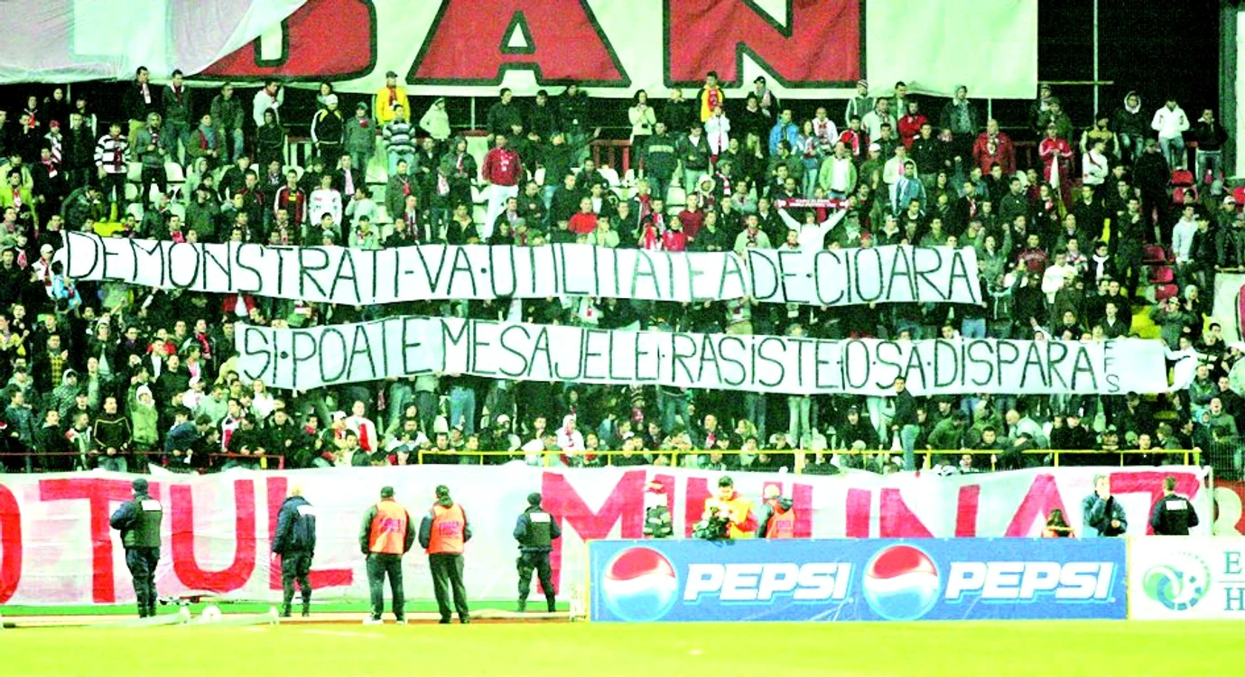 
    Bannerul galeriei lui Dinamo  poate costa scump clubul  din şos. Ştefan cel Mare  