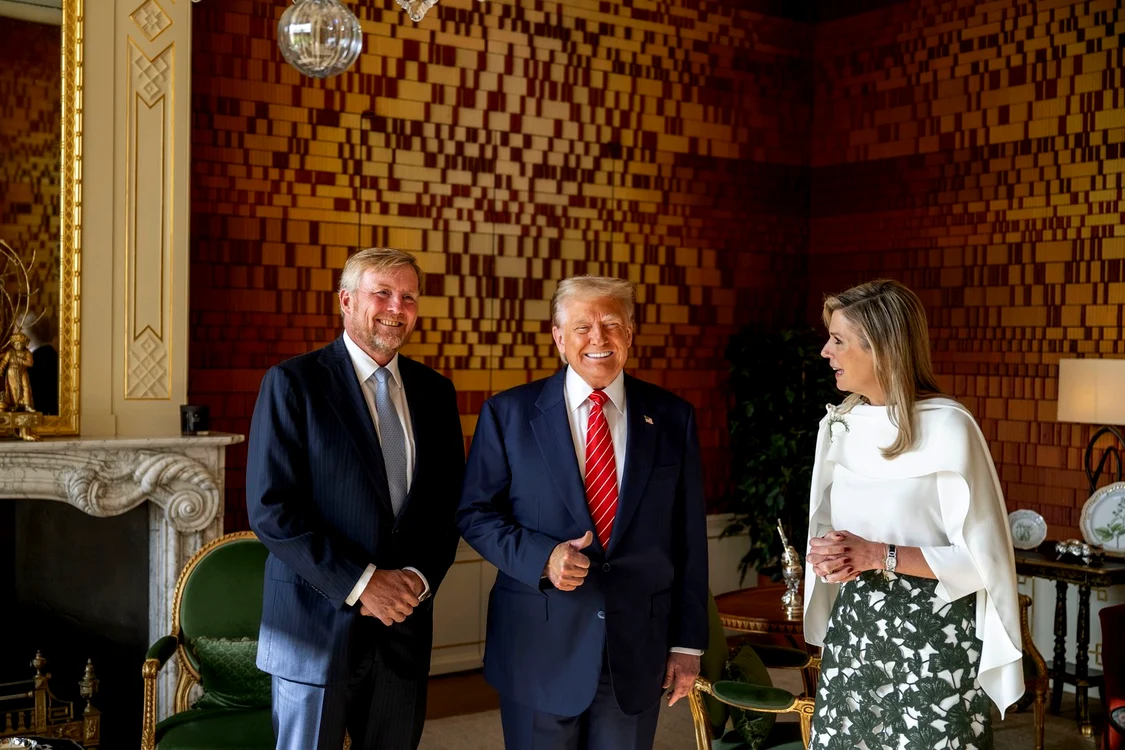 Donald Trump, lângă familia regală olandeză FOTO: Profimedia
