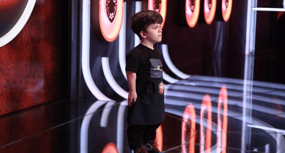 „Chefi la cuțite“: Matteo Afloarei, un adolescent cu nanism, i-a cucerit pe chefi