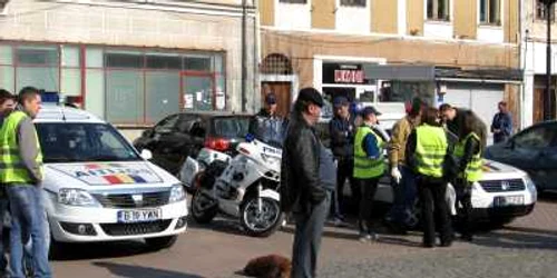 Echipamentele Poliţiei au fost expuse pe Pietonal