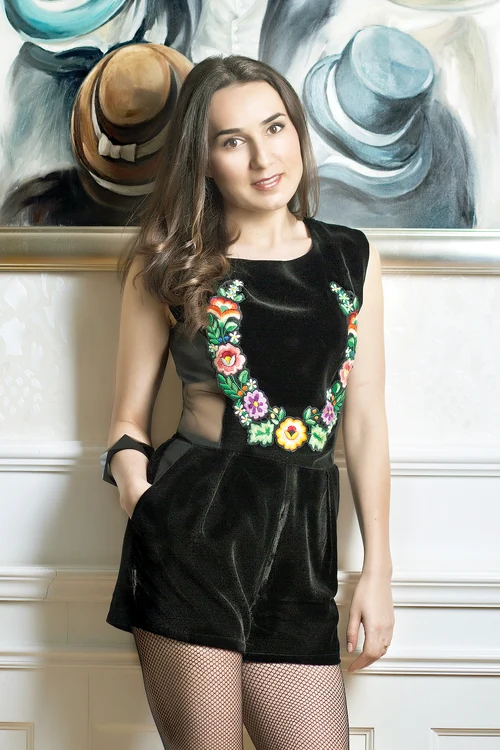 
    Rozalia Bot,  un designer  de succes  